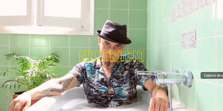 NAUFRAGIO (La diferencia)