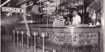 https://www.lasprovincias.es/culturas/bares-berlanguianos-valencia-20210610143243-ga.html#imagen4